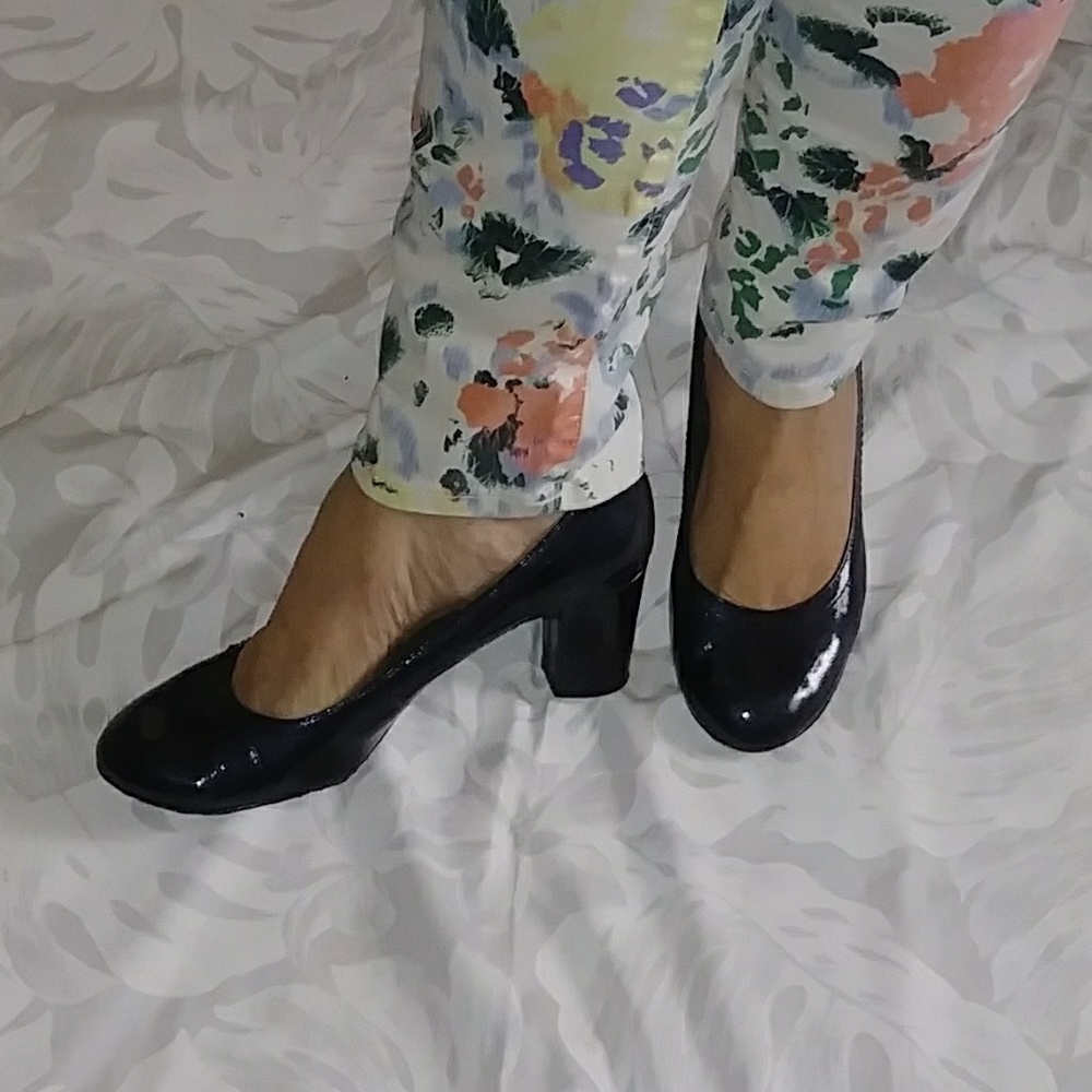 Anne Klein Blue Glossy Chunk Heels